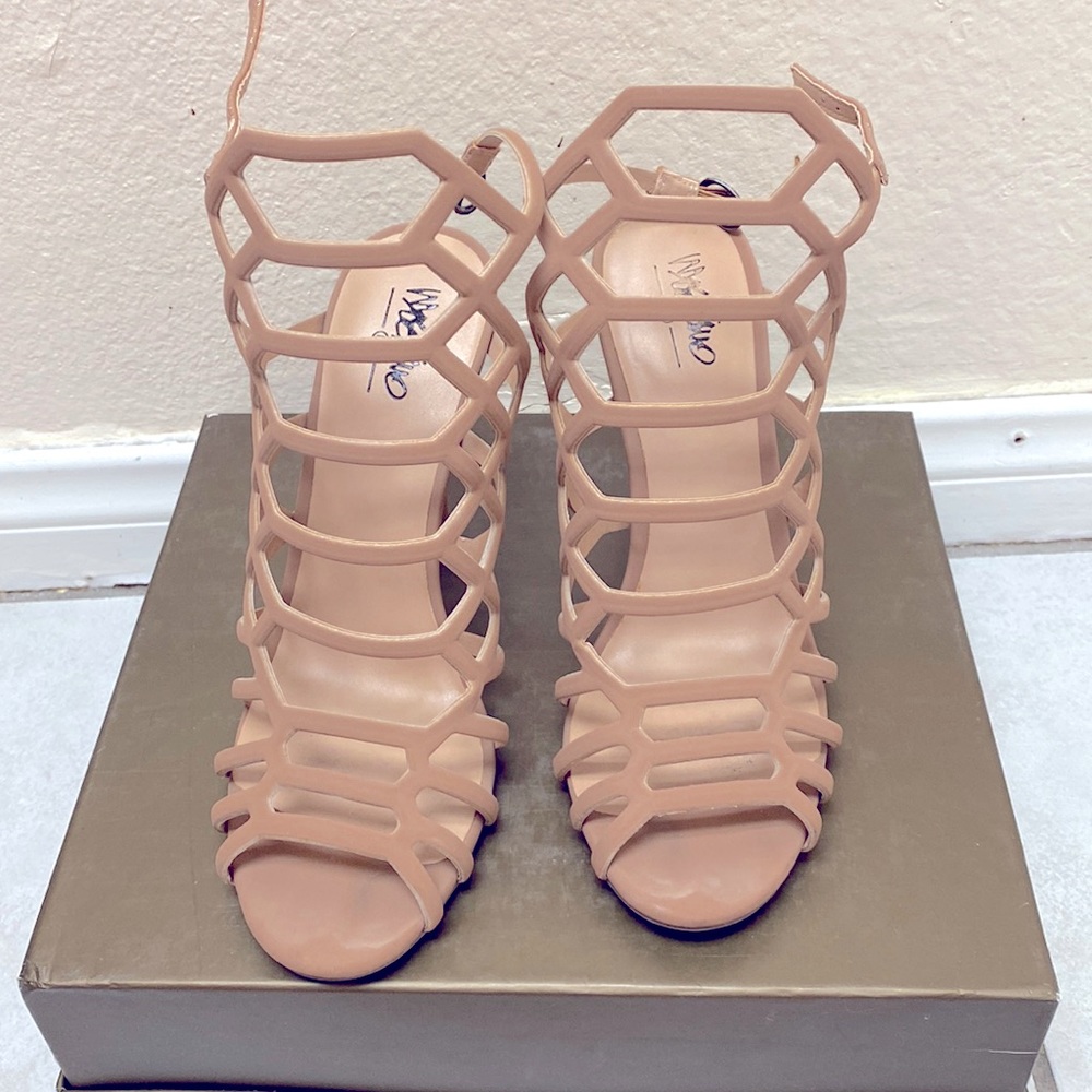 Mossimo size 6 wear once